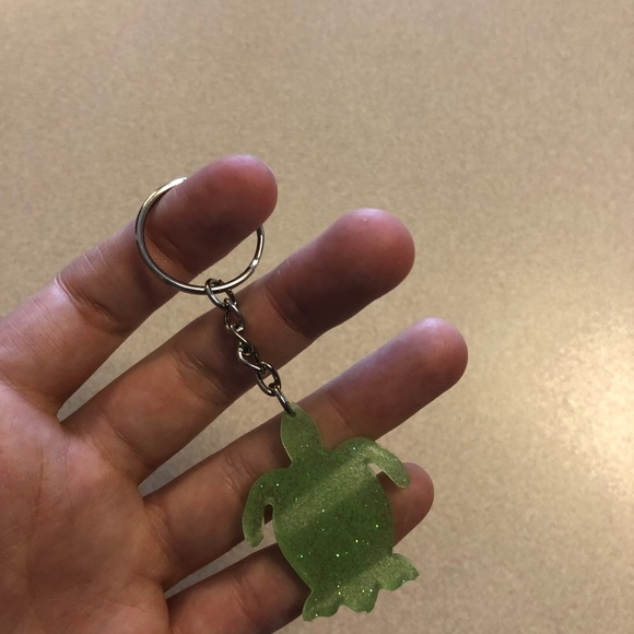Handmade Baby Turtle Keychain - Picture 2 of 6